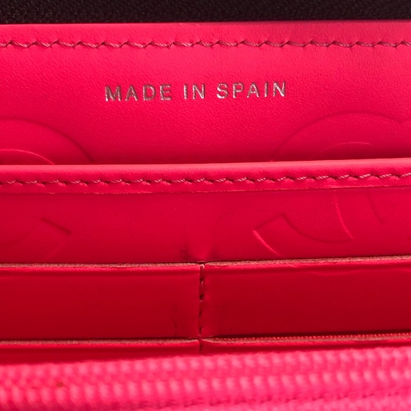 ❌SOLD❌  CHANEL CAMBON ZIPPY CHAIN WALLET - Picture 14 of 16